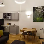 Downtown Boutique Hideaway, Auckland Cbd